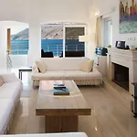 Peninsula Seafront - 1031 וילה